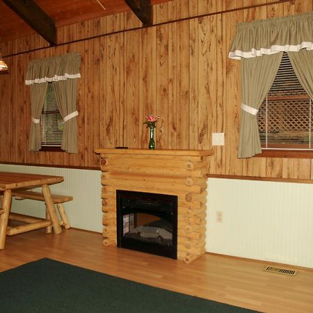 Carolina Landing Camping Resort Deluxe Cabin 4 Fair Play Exterior foto