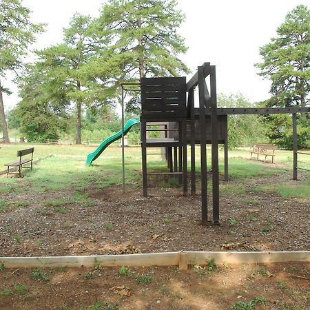 Carolina Landing Camping Resort Deluxe Cabin 4 Fair Play Exterior foto