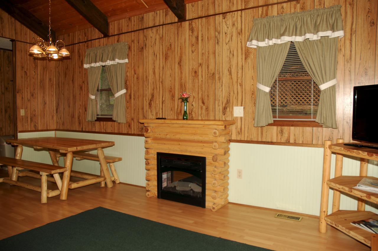 Carolina Landing Camping Resort Deluxe Cabin 4 Fair Play Exterior foto